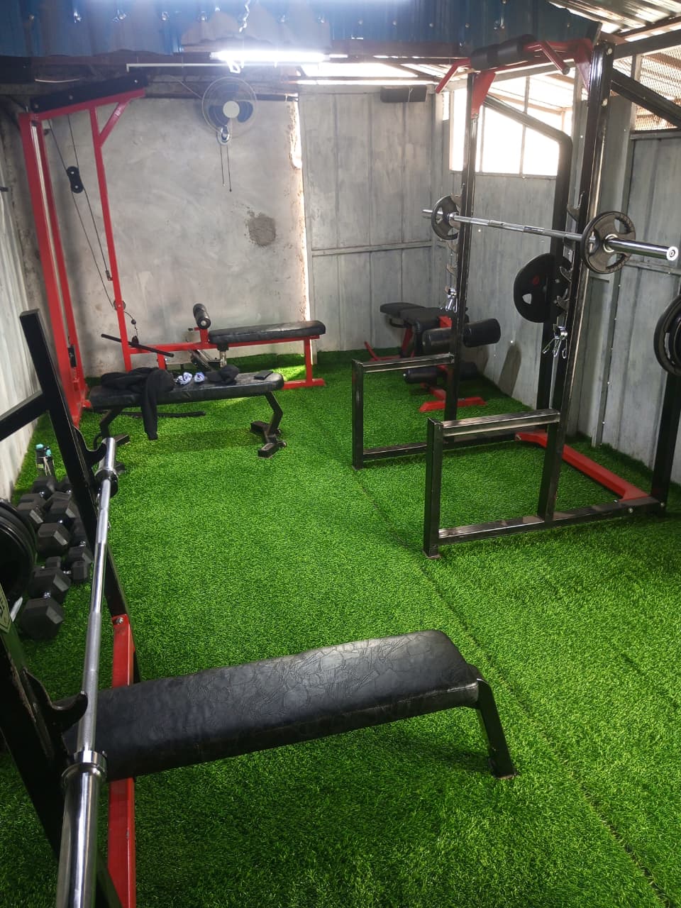 TrankFit dumbbell rack and training floor